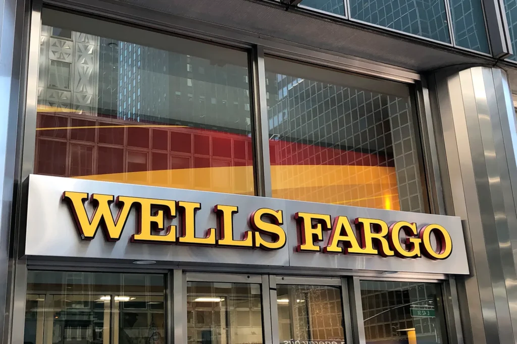 Top 10 Investment Banks: A Look at History, Services, and Growth