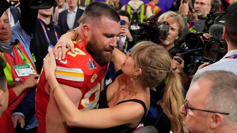 Taylor Swift will only get $10 birthday present from Travis Kelce’s dad