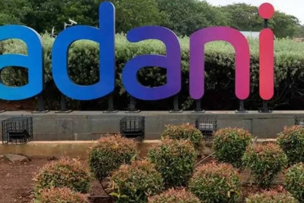 तीसरी तिमाही में अडाणी एनर्जी का मुनाफा 73% बढ़ा:₹562 करोड़ रहा, टोटल इनकम 24% बढ़कर ₹6,000 करोड़; 6 महीने में 21% गिरा शेयर