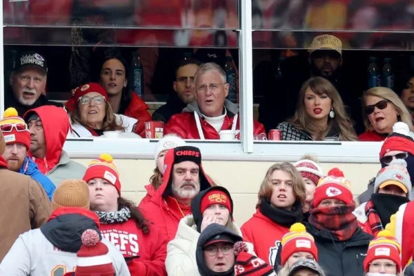 Caitlin Clark sits with Taylor Swift in suite at Chiefs game after past invitation